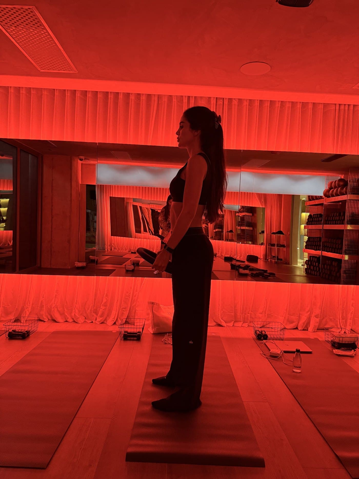 Clase en el hot room de KNND